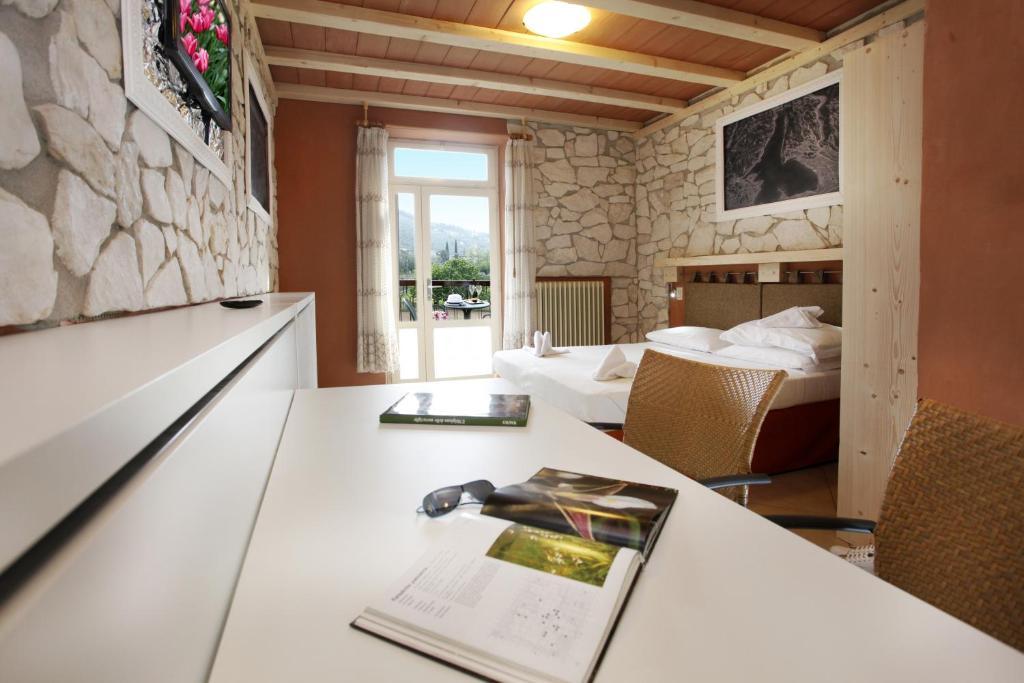 Albergo Garni Orchidea Riva del Garda Oda fotoğraf